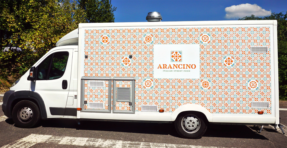 arancino-arancini-street-food-design-camioncino-branding-food-truck-lussemburgo-catania-sicilia